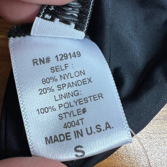 Dippin Daisys Caged Bikini Swim Top Size S‎ Criss Cross Front Black Strappy NWT - Picture 5 of 6